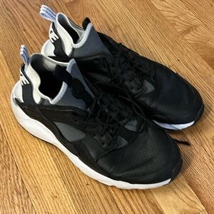 Nike Air Huarache men’s 12